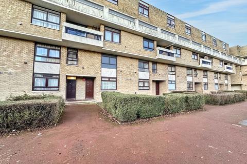 1 bed property, in Collingwood Court, £20,000