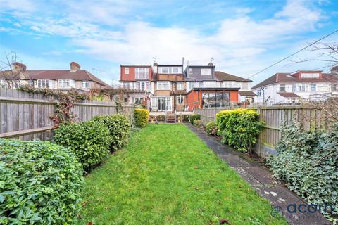 4 bed property, in Colin Gardens, £575,000