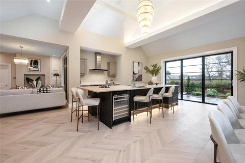 4 bed property, in Lutterworth Road, £875,000