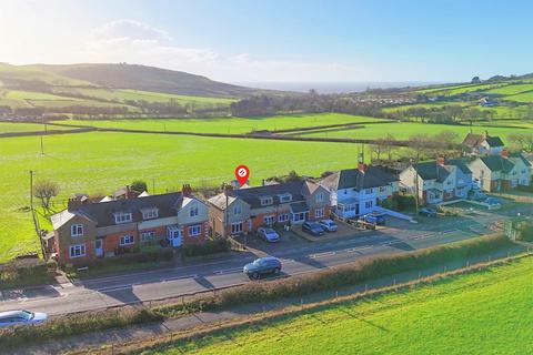 2 bed property, in Chideock, £270,000
