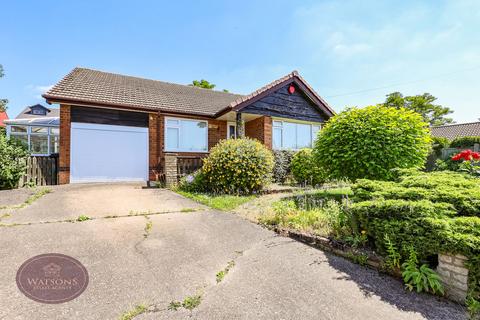 3 bed property, in Commons Close, £260,000