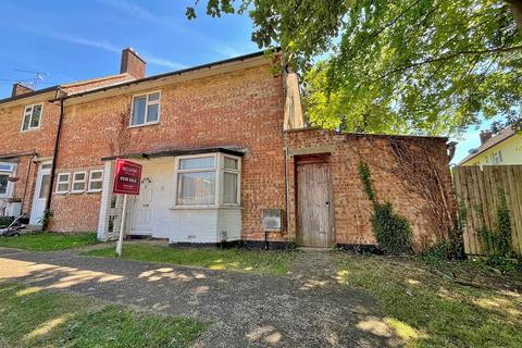 3 bed property, in Hillfield Avenue, £375,000