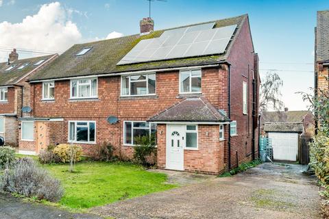 3 bed property, in Strathcona Avenue, £530,000