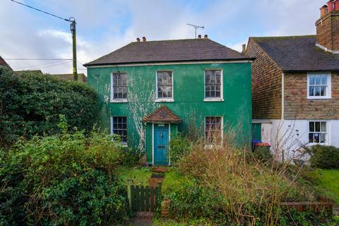 3 bed property, in Valley Road, £375,000