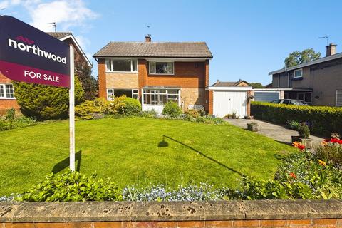 3 bed property, in Parkways, £335,000