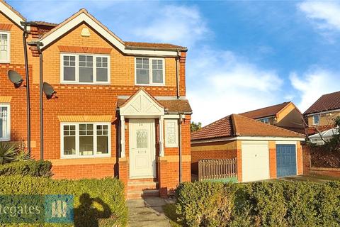 3 bed property, in Croft Drive, £210,000