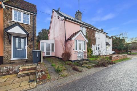 2 bed property, in Upper Street, £200,000