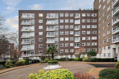 2 bed property, in Sheringham, £815,000