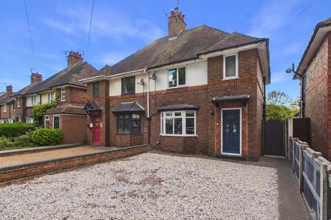 3 bed property, in Bye Pass Road, £290,000
