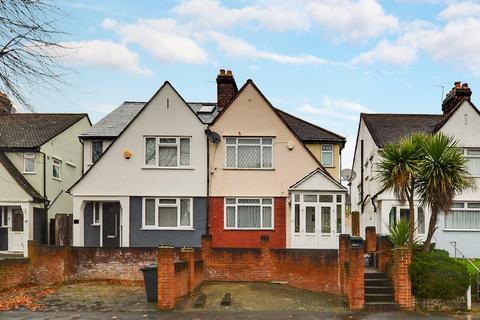 3 bed property, in Winlaton Road, £525,000