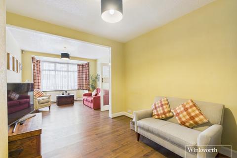 3 bed property, in Rugby Road, £595,000