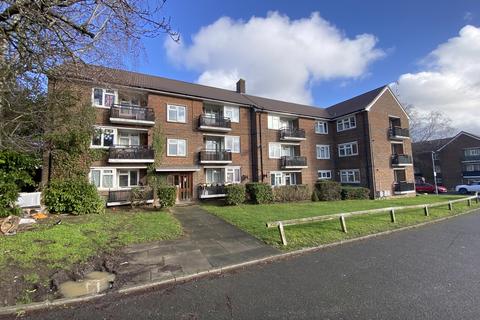 1 bed property, in Flat 4, £82,000