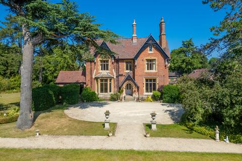9 bed property, in Watery Lane, £2,500,000