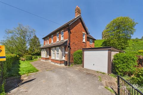 3 bed property, in Castle Street, £540,000