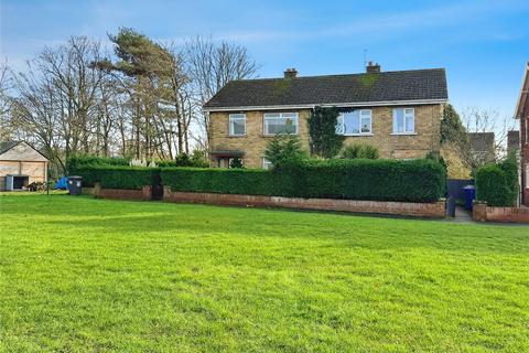 3 bed property, in Lobelia Crescent, £150,000