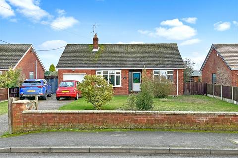 3 bed property, in Field View, £260,000