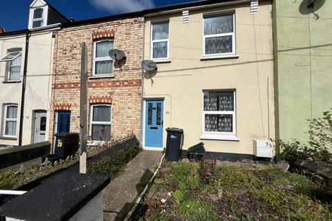 3 bed property, in Victoria Street, £180,000