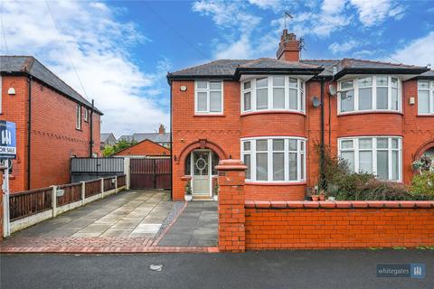 3 bed property, in Park Avenue, £365,000