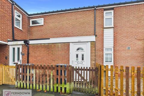1 bed property, in Conway Road, £90,000