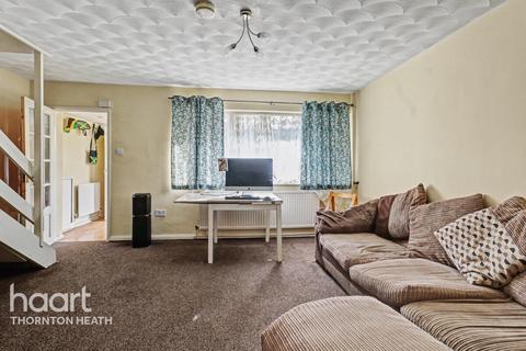 3 bed property, in Osborne Gardens, £400,000