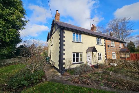 4 bed property, in Water Street, £350,000
