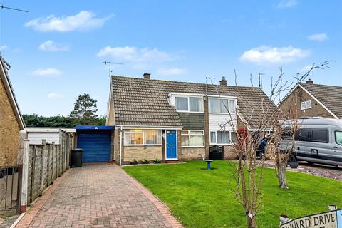 2 bed property, in Byward Drive, £195,000