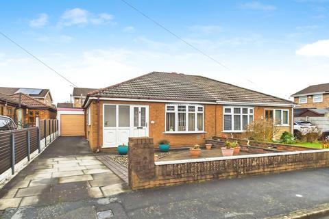 2 bed property, in Aster Road, £170,000