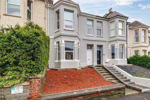 3 bed property, in Mannamead, £400,000