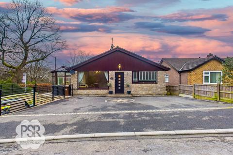 3 bed property, in Yeardsley Lane, £440,000