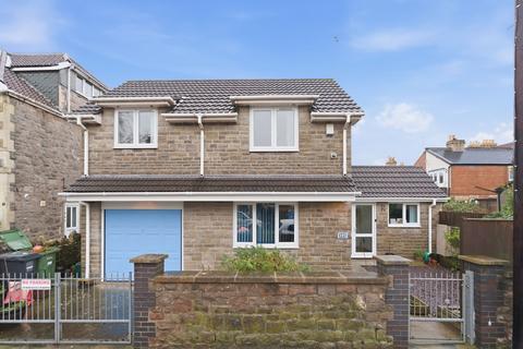 2 bed property, in A Malvern Road, £265,000