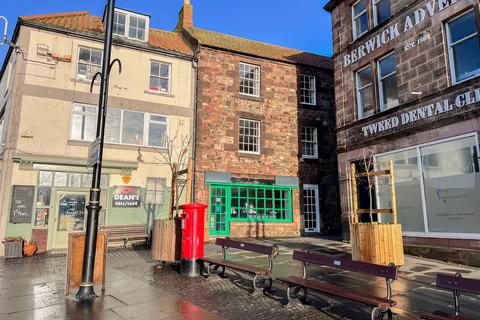3 bed property, in Marygate, £220,000