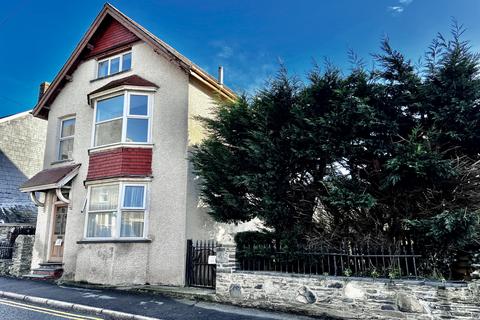 3 bed property, in Talybont SY24, £235,000