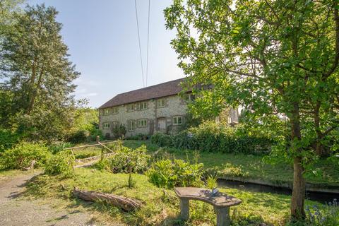 6 bed property, in Mill Lane, £1,800,000