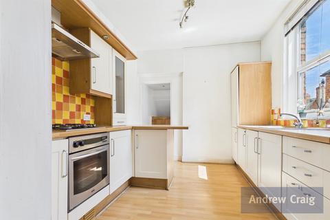 3 bed property, in Stanhope Road, £99,950