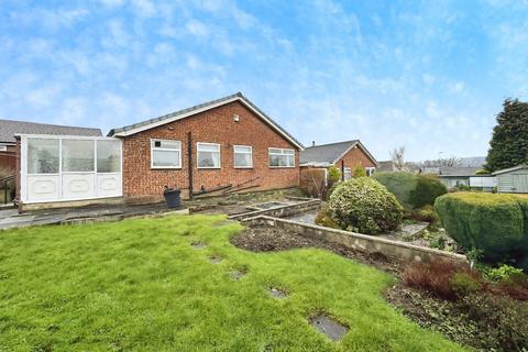 3 bed property, in Headlands Close, £275,000