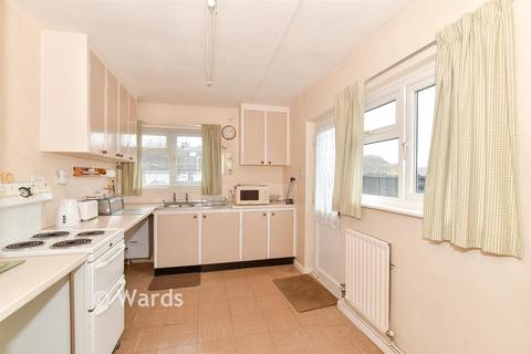 3 bed property, in Palmer Road, £350,000