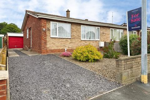 2 bed property, in Park Avenue, £145,000