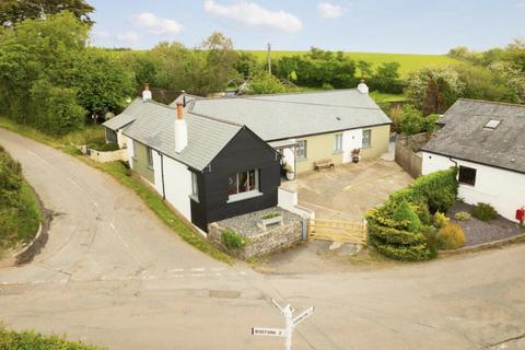 5 bed property, in Bideford EX39, £675,000