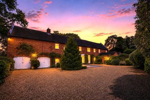 4 bed property, in Wall House Barn, £1,200,000