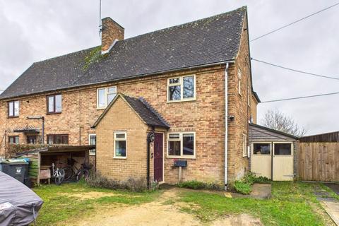 4 bed property, in The Sands, £450,000