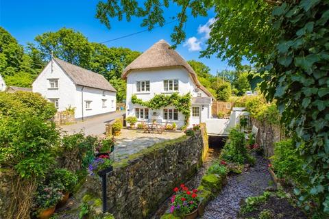 2 bed property, in Sticklepath, £250,000