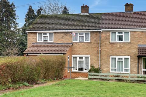 4 bed property, in Broadwater Crescent, £360,000