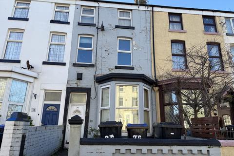 4 bed property, in High Street, £90,000