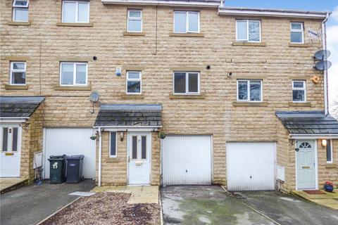 3 bed property, in Platt Court, £160,000