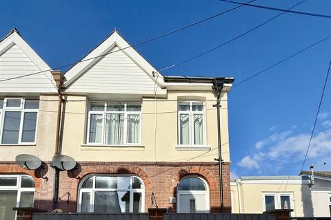 4 bed property, in Mill Stile, £310,000