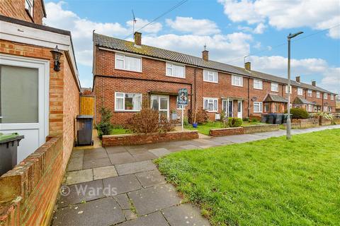 3 bed property, in Priest Avenue, £270,000