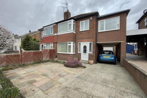 4 bed property, in Alandale Drive, £320,000
