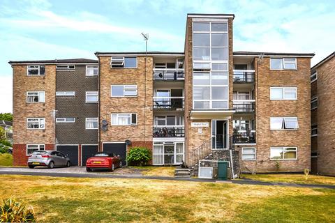 2 bed property, in Northlands Drive, £255,000
