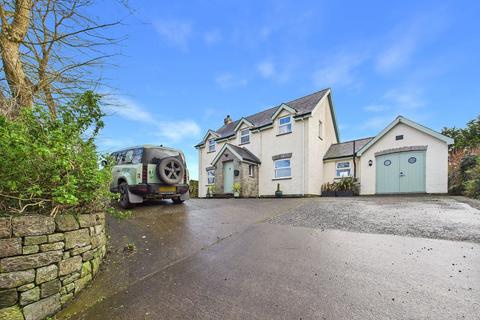 4 bed property, in St. Twynnells, £440,000