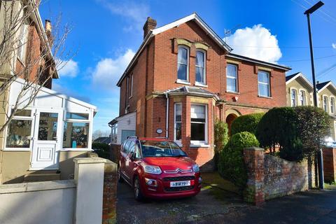 3 bed property, in ASHEY, £279,950